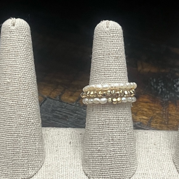 Stella & Dot Pearl Ring Stretch Set - Picture 3 of 6